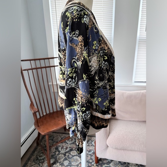 Free People Catch Me If You Can Blouse XSmall Black Boho Leopard Cheetah Top - Picture 5 of 11